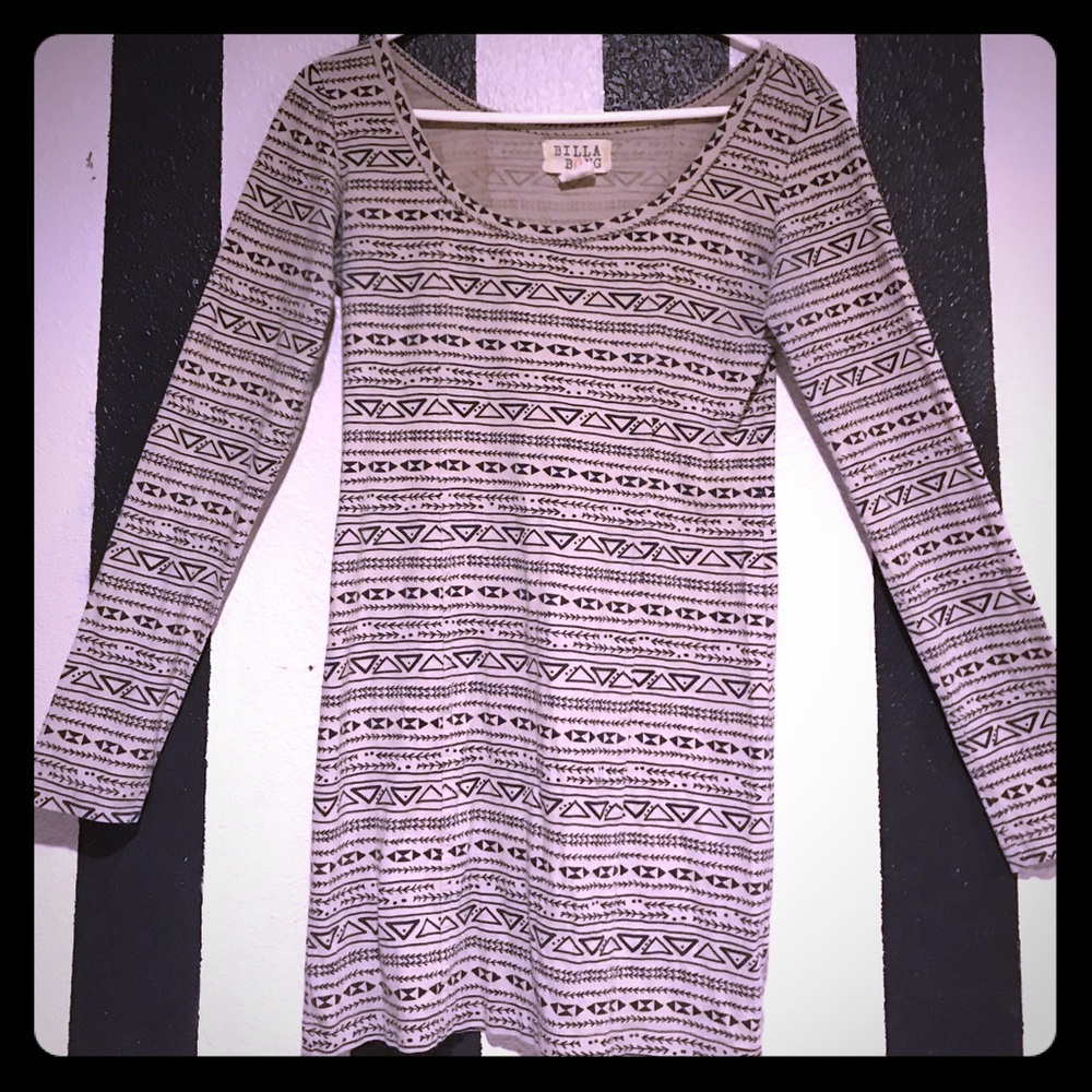 Bella bong dress, short, patterned.